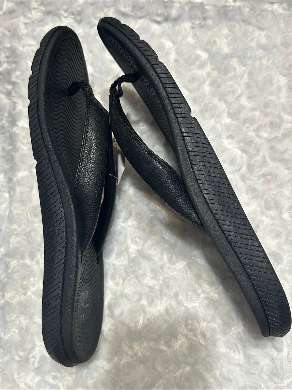 Time and Tru Black Men's Padded Foam Flip Flops